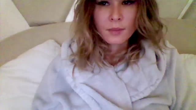 Gallery image thumbnail from Isa__'s myfreecams stream on, 10/06/2024, 08:20 image 1 of 20