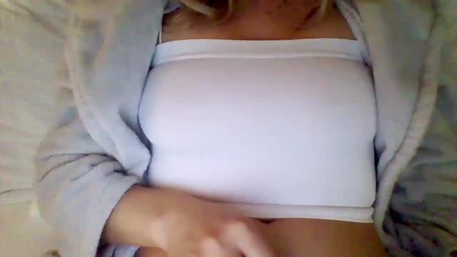 Gallery image thumbnail from Isa__'s myfreecams stream on, 10/10/2024, 08:42 image 11 of 20