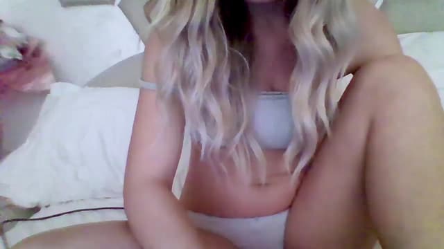 Gallery image thumbnail from Isa__'s myfreecams stream on, 11/09/2024, 17:34 image 19 of 20