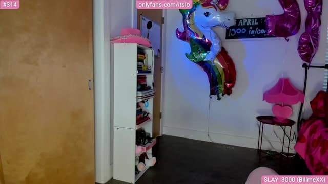 Gallery image thumbnail from ItsLo's myfreecams stream on, 04/07/2023, 20:28 image 15 of 20
