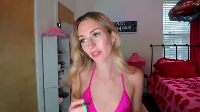 Gallery image thumbnail from ItsLo's myfreecams stream on, 05/12/2023, 19:48 image 6 of 20
