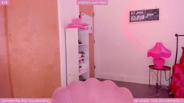 Gallery image thumbnail from ItsLo's myfreecams stream on, 06/16/2023, 20:11 image 16 of 20
