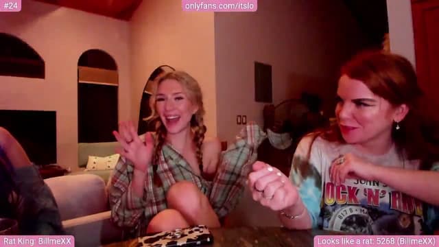 Gallery image thumbnail from ItsLo's myfreecams stream on, 05/26/2024, 08:48 image 13 of 20