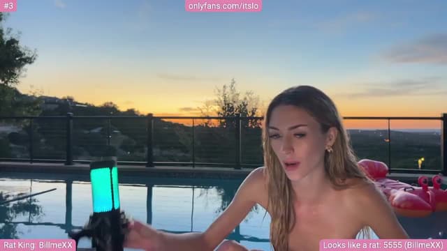 Gallery image thumbnail from ItsLo's myfreecams stream on, 08/15/2024, 02:02 image 13 of 20