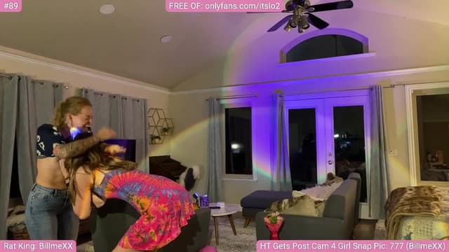 Gallery image thumbnail from ItsLo's myfreecams stream on, 08/16/2025, 07:22 image 2 of 20