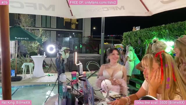Gallery image thumbnail from ItsLo's myfreecams stream on, 10/08/2025, 05:20 image 13 of 20