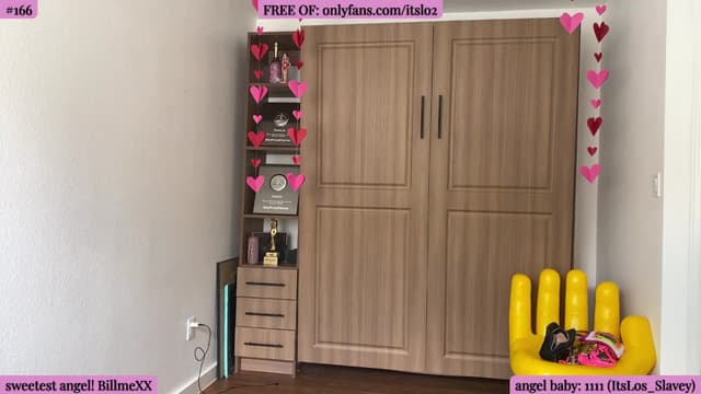 Gallery image thumbnail from ItsLo's myfreecams stream on, 05/26/2026, 21:19 image 8 of 20