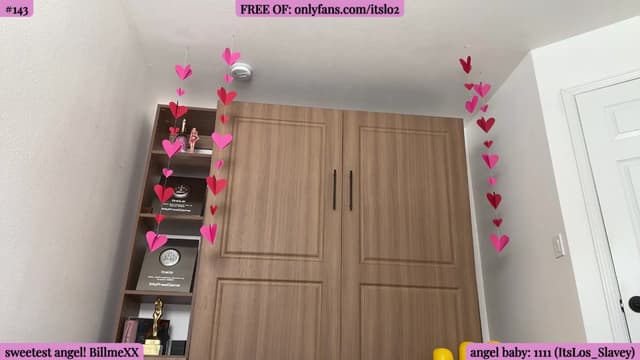 Gallery image thumbnail from ItsLo's myfreecams stream on, 05/26/2026, 21:19 image 18 of 20