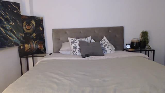 Gallery image thumbnail from ItsMe's myfreecams stream on, 10/19/2023, 13:45 image 9 of 20