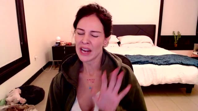 Gallery image thumbnail from Ivy__'s myfreecams stream on, 10/20/2023, 07:17 image 11 of 20