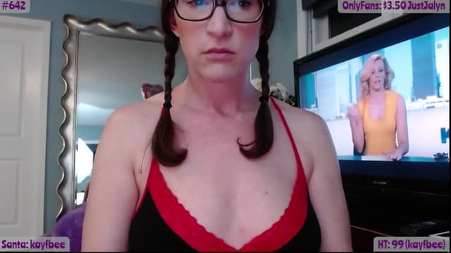 Gallery image thumbnail from Jalyn's myfreecams stream on, 12/06/2022, 01:54 image 13 of 20