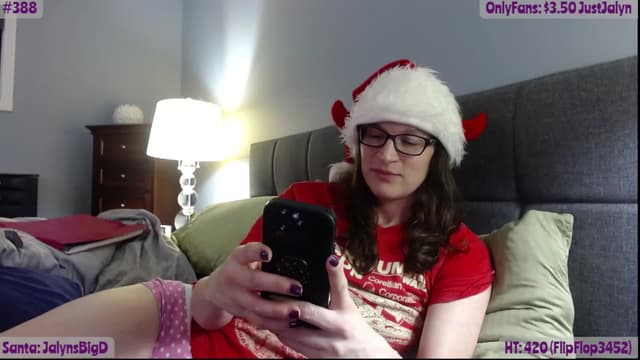 Gallery image thumbnail from Jalyn's myfreecams stream on, 12/21/2022, 24:01 image 8 of 20