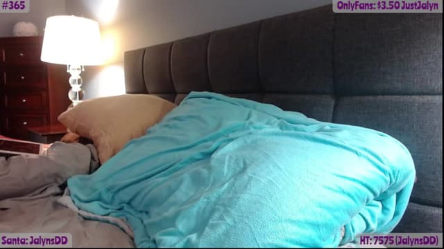 Gallery image thumbnail from Jalyn's myfreecams stream on, 12/24/2022, 04:29 image 1 of 20