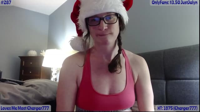 Gallery image thumbnail from Jalyn's myfreecams stream on, 12/29/2022, 24:16 image 10 of 20