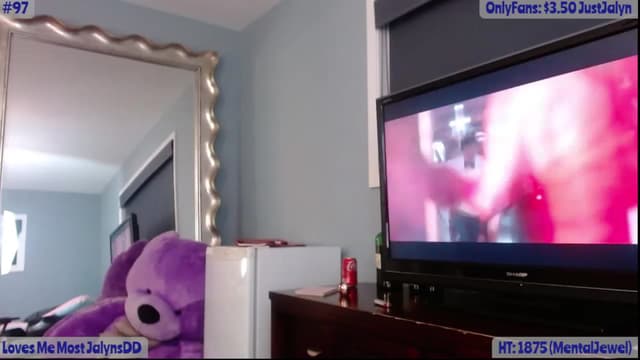 Gallery image thumbnail from Jalyn's myfreecams stream on, 01/14/2023, 04:14 image 7 of 20