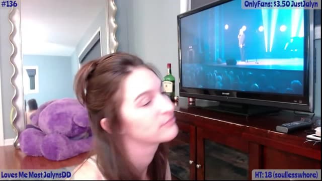 Gallery image thumbnail from Jalyn's myfreecams stream on, 02/04/2023, 24:41 image 12 of 20