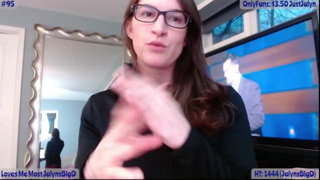 Gallery image thumbnail from Jalyn's myfreecams stream on, 02/15/2023, 24:32 image 7 of 20