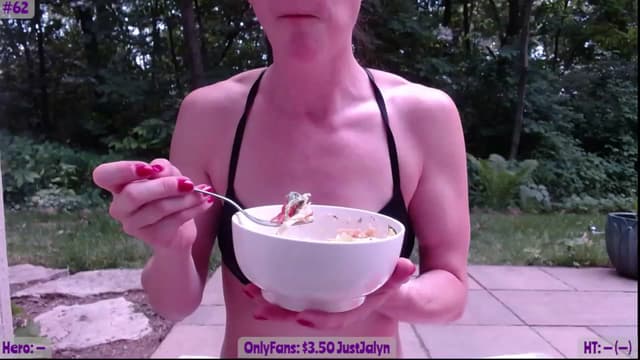 Gallery image thumbnail from Jalyn's myfreecams stream on, 06/10/2023, 18:21 image 10 of 20