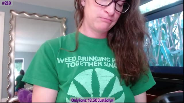 Gallery image thumbnail from Jalyn's myfreecams stream on, 08/08/2023, 24:03 image 19 of 20