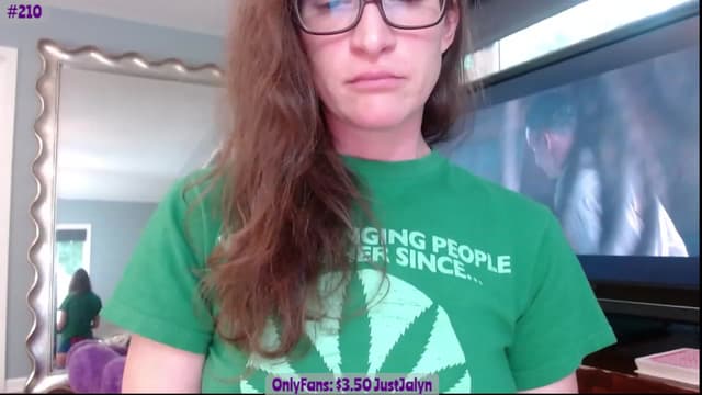Gallery image thumbnail from Jalyn's myfreecams stream on, 08/08/2023, 24:03 image 18 of 20
