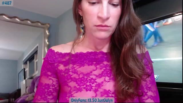Gallery image thumbnail from Jalyn's myfreecams stream on, 09/15/2023, 01:02 image 18 of 20