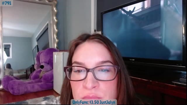 Gallery image thumbnail from Jalyn's myfreecams stream on, 10/03/2023, 02:25 image 7 of 20