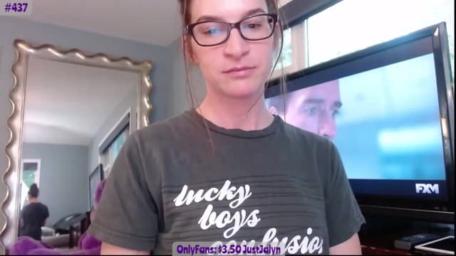 Gallery image thumbnail from Jalyn's myfreecams stream on, 10/03/2023, 23:45 image 7 of 20