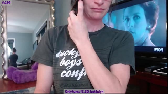 Gallery image thumbnail from Jalyn's myfreecams stream on, 10/03/2023, 23:45 image 19 of 20