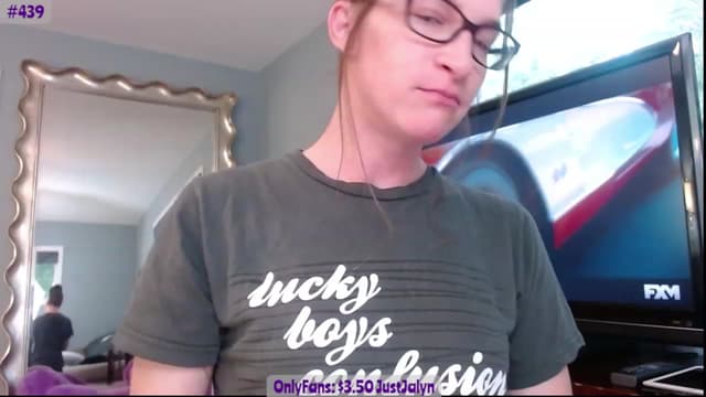 Gallery image thumbnail from Jalyn's myfreecams stream on, 10/03/2023, 23:45 image 9 of 20