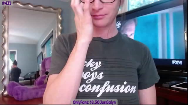 Gallery image thumbnail from Jalyn's myfreecams stream on, 10/03/2023, 23:45 image 11 of 20