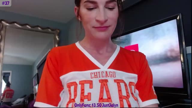 Gallery image thumbnail from Jalyn's myfreecams stream on, 10/06/2023, 24:09 image 8 of 20