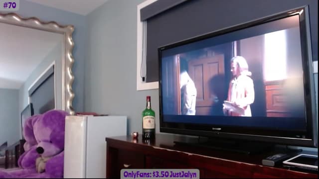 Gallery image thumbnail from Jalyn's myfreecams stream on, 10/11/2023, 24:23 image 17 of 20