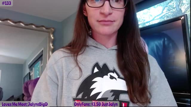 Gallery image thumbnail from Jalyn's myfreecams stream on, 10/17/2023, 23:33 image 12 of 20