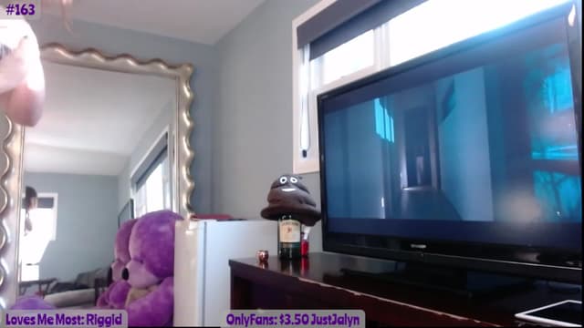 Gallery image thumbnail from Jalyn's myfreecams stream on, 10/28/2023, 14:22 image 7 of 20