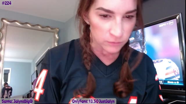 Gallery image thumbnail from Jalyn's myfreecams stream on, 11/28/2023, 03:13 image 10 of 20