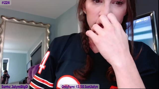 Gallery image thumbnail from Jalyn's myfreecams stream on, 11/28/2023, 03:10 image 7 of 20