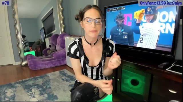 Gallery image thumbnail from Jalyn's myfreecams stream on, 10/04/2024, 24:05 image 11 of 20
