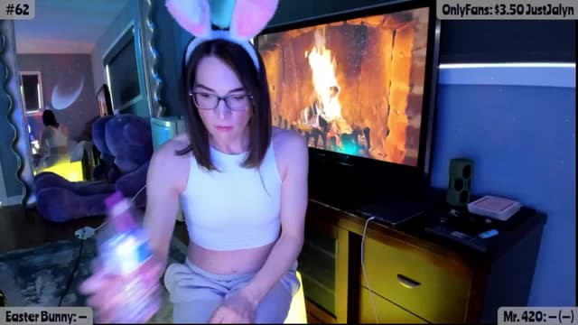 Gallery image thumbnail from Jalyn's myfreecams stream on, 04/20/2025, 18:14 image 2 of 20