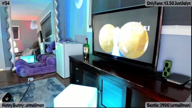 Gallery image thumbnail from Jalyn's myfreecams stream on, 04/24/2025, 02:32 image 18 of 20