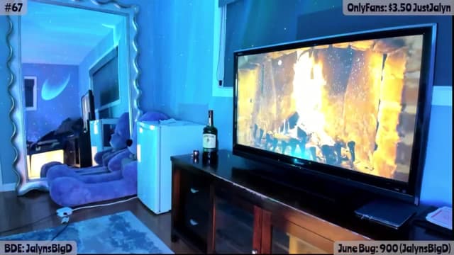 Gallery image thumbnail from Jalyn's myfreecams stream on, 06/14/2025, 01:45 image 10 of 20
