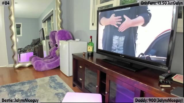 Gallery image thumbnail from Jalyn's myfreecams stream on, 07/30/2025, 01:07 image 20 of 20