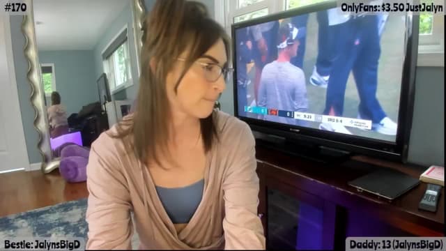 Gallery image thumbnail from Jalyn's myfreecams stream on, 08/10/2025, 19:36 image 4 of 20