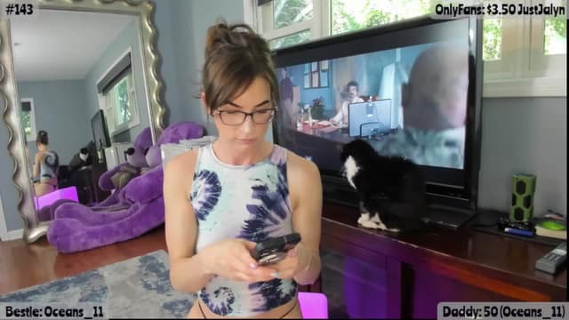 Gallery image thumbnail from Jalyn's myfreecams stream on, 08/22/2025, 24:03 image 3 of 20