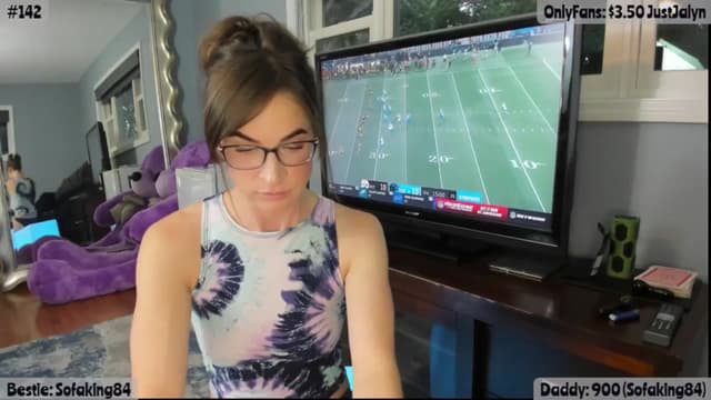 Gallery image thumbnail from Jalyn's myfreecams stream on, 08/22/2025, 01:07 image 13 of 20