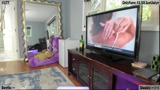 Gallery image thumbnail from Jalyn's myfreecams stream on, 09/15/2025, 23:06 image 8 of 20