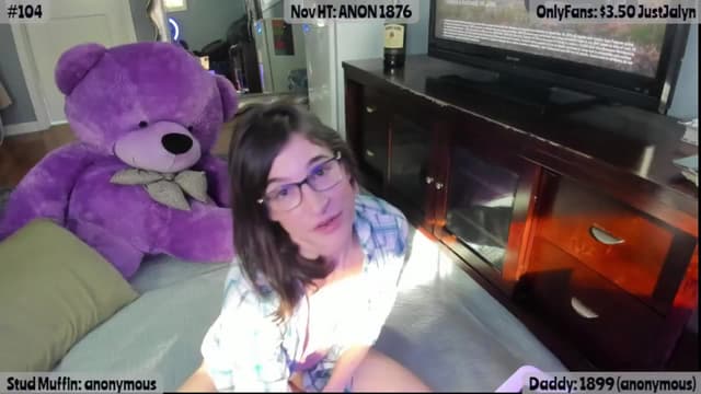 Gallery image thumbnail from Jalyn's myfreecams stream on, 11/02/2025, 20:43 image 13 of 20