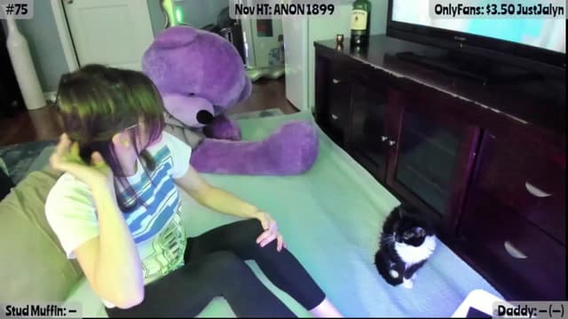 Gallery image thumbnail from Jalyn's myfreecams stream on, 11/04/2025, 02:01 image 1 of 20