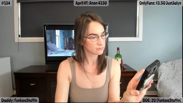 Gallery image thumbnail from Jalyn's myfreecams stream on, 04/14/2026, 24:01 image 6 of 20