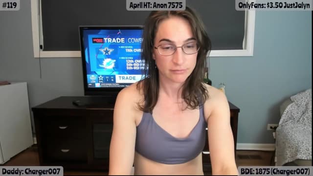 Gallery image thumbnail from Jalyn's myfreecams stream on, 04/24/2026, 01:44 image 16 of 20