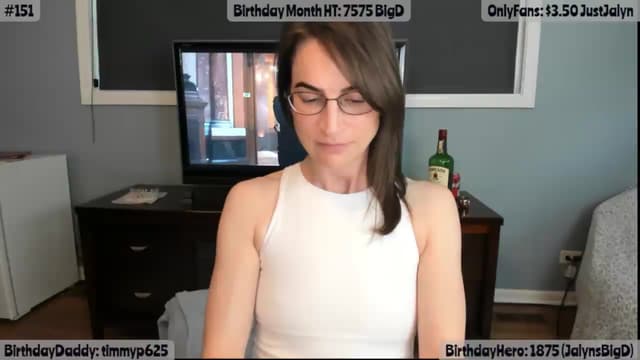 Gallery image thumbnail from Jalyn's myfreecams stream on, 05/14/2026, 01:19 image 4 of 20